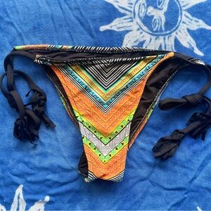 Rip Curl Juniors Tiki Goddess tie side bottoms